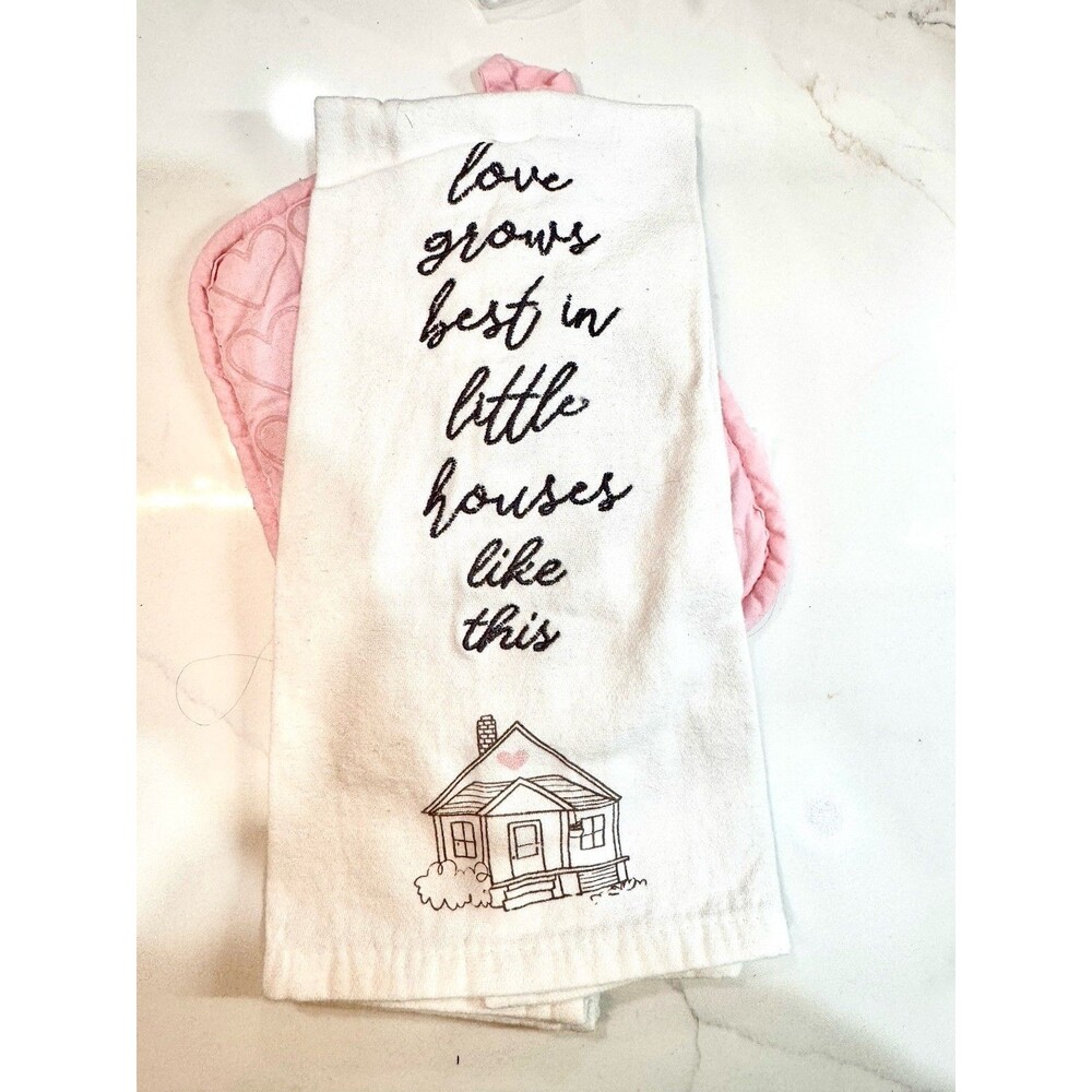 Love Grows Best in This House NEW Kitchen Towel & Potholder Set Pink Hearts